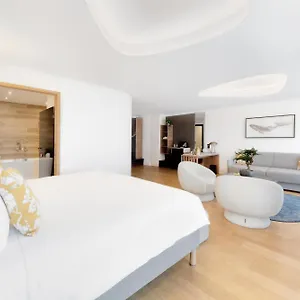 Golden Tulip Lyon Ouest Techlid & Hotel Limonest